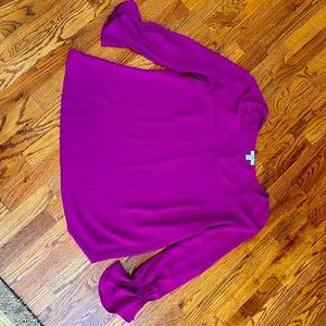 Gorgeous BAR III blouse 👚, size 1X, rich fuchsia color